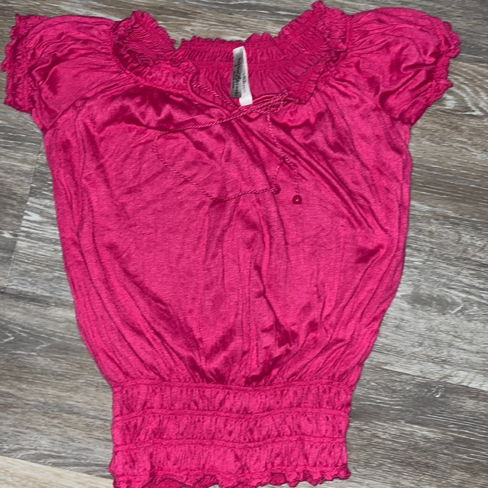 Bobbie Brooks Medium pink off shoulder mid/crop adjustable top with strings